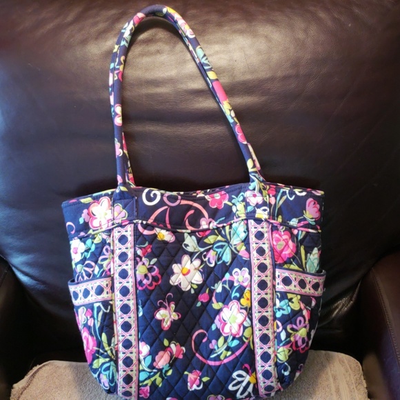 Vera Bradley Handbags - Vera Bradley bag